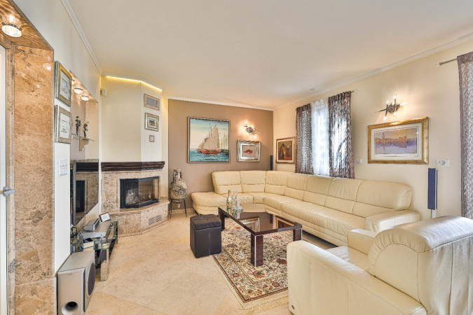 Villa Tomislav Split, s bazenom i pogledom na more Split