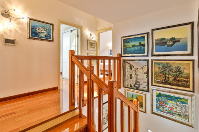 Villa Tomislav Split, s bazenom i pogledom na more Split