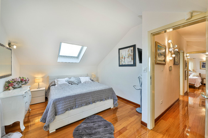 Villa Tomislav Split, s bazenom i pogledom na more Split