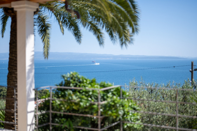 Villa Tomislav Split, s bazenom i pogledom na more Split