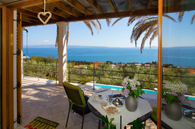 Villa Tomislav Split, s bazenom i pogledom na more Split